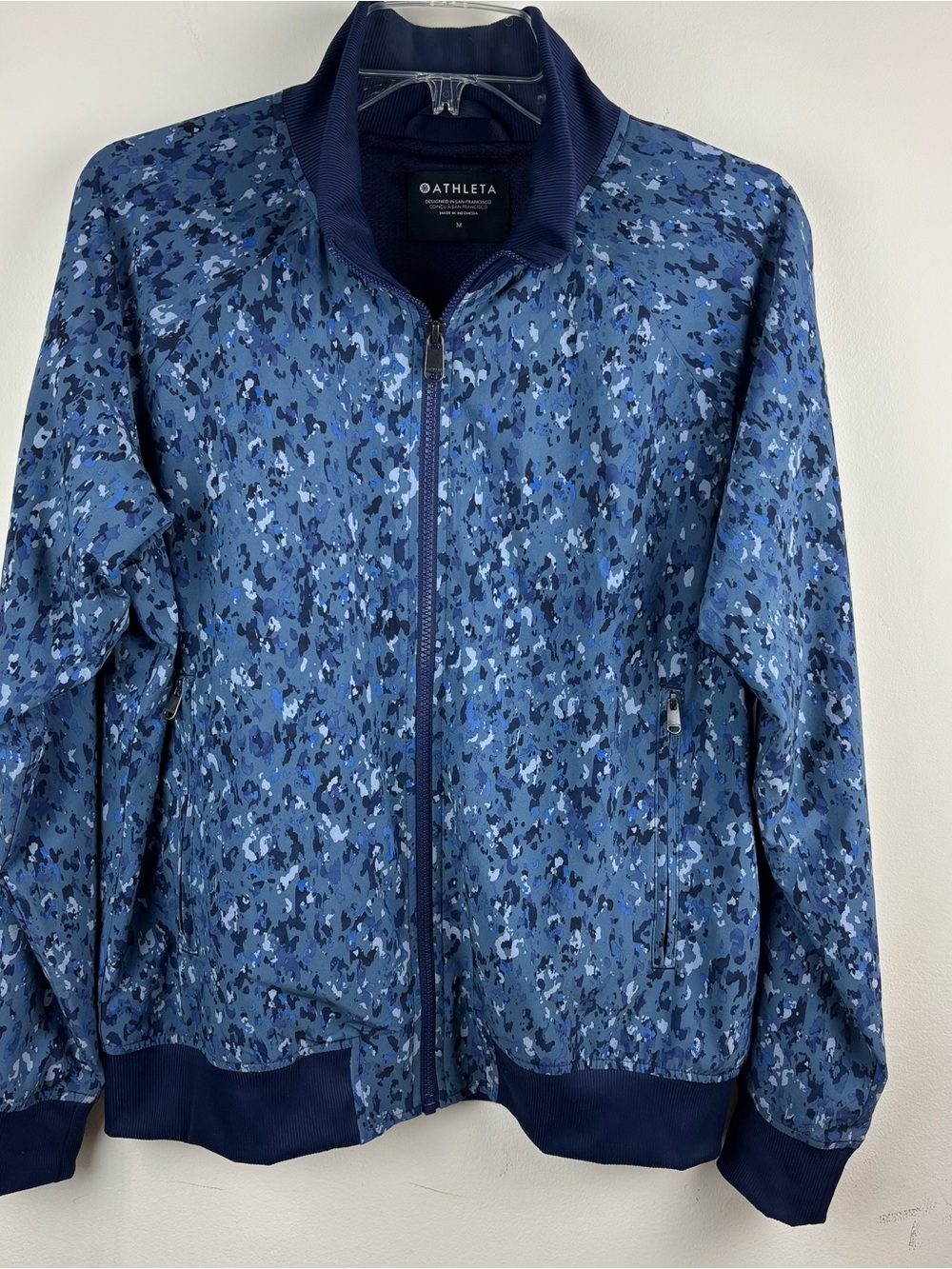 Athleta Navy and Blue Camo Full-Zip Jacket lightweight medium